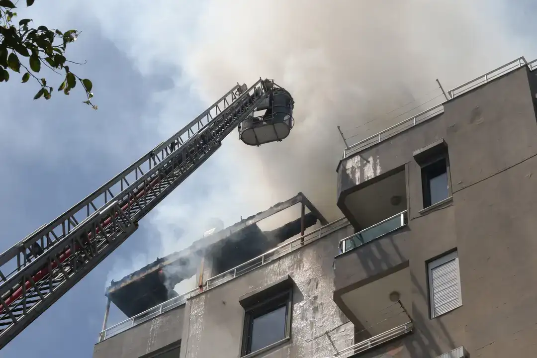 Antalya'nın Ünlü İşletmecisi Erdal Atılgan'ın Evinde Yangın Çıktı 4